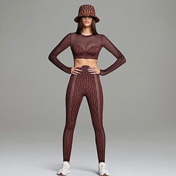 IVY PARK x Adidas | Monogram Crop Top - Picture 3 of 4